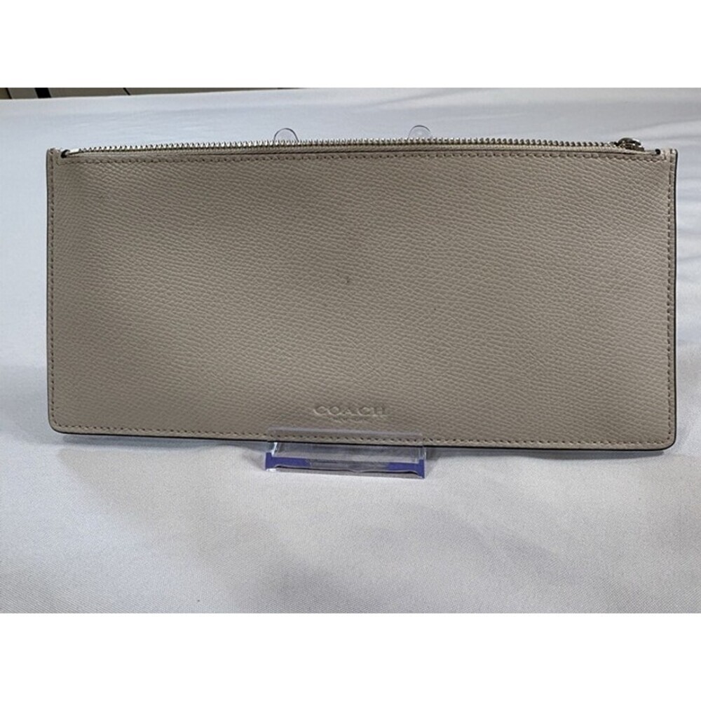 Coach Women’s Multifunctional Pouch Ivory